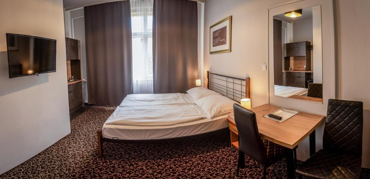 Hotel Brixen Prague Exterior photo